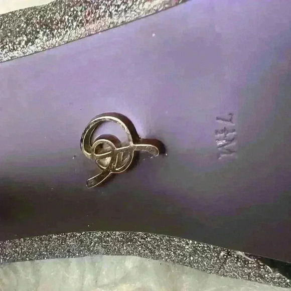 Rachel Roy pumps, worn twice and is in excellent condition. - Picture 4 of 6